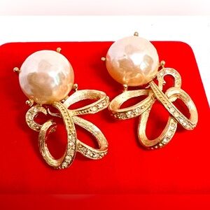 Large Faux Pearl & Rhinestone Vintage Clip Earrings Gold Tone Setting